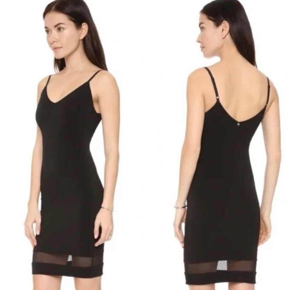 Alice and Olivia by Stacey Bendet V-neck black slip dress - Size 4